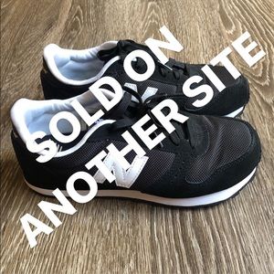 New Balance Women’s Sneakers - 8.5US